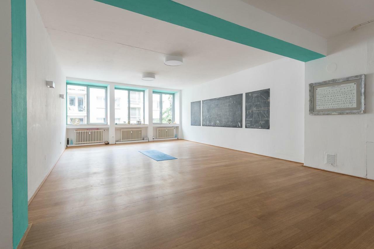 Apartment In Der Yogaschule Cologne Exterior photo