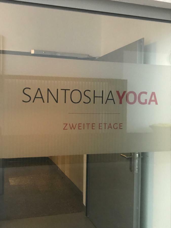 Apartment In Der Yogaschule Cologne Exterior photo